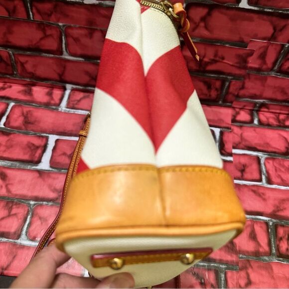 DOONEY & BOURKE Leather Chevron Striped Crossbody Bag - Picture 13 of 16